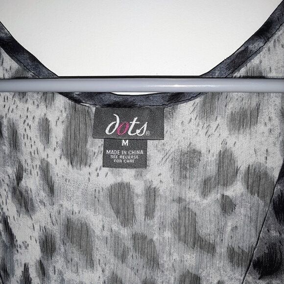 3/$20 Sale Dots sleeveless top - Picture 3 of 5